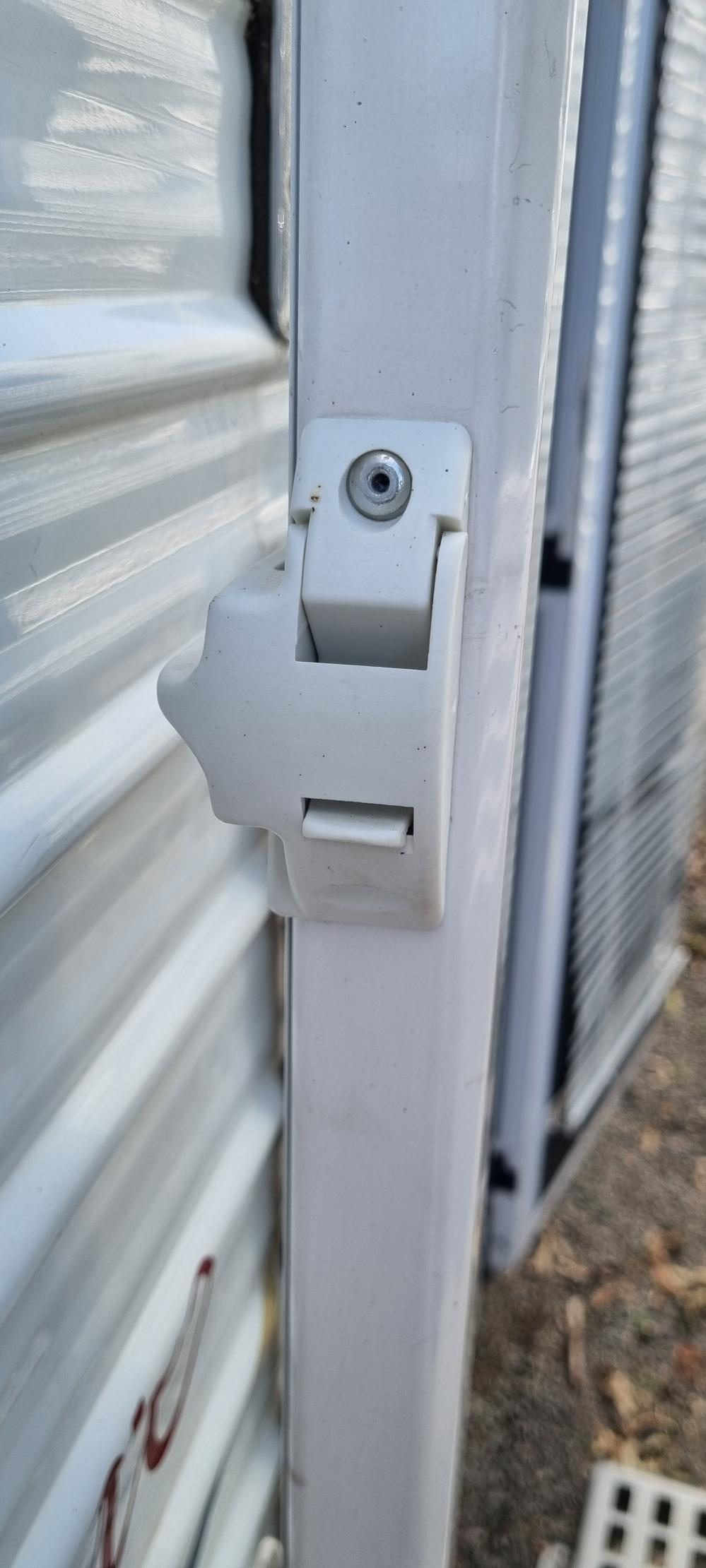 thumbnail image 2 of Carefree 901017 Storage Lock - Replacement Awning Lock For RV Patio Awnings 2 of 10