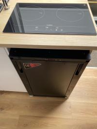 Photo by Shane From NSW. Mar 2024 - Dometic CVI1525 2-Zone Induction Cooktop - 2.3kW - 525 x 350mm