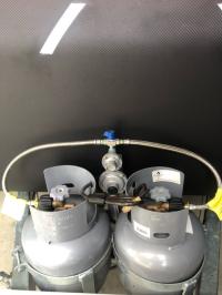 Photo by Frank From VIC. Mar 2024 - Manual Dual-Cylinder Gas Changeover Valve - 2 x 1/4 inch Female Inverted-Flare Inlets / 1/4 inch Male NPT Outlet