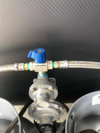 Photo by Frank From VIC. Mar 2024 - Manual Dual-Cylinder Gas Changeover Valve - 2 x 1/4 inch Female Inverted-Flare Inlets / 1/4 inch Male NPT Outlet