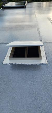 Photo by Dylan From NT. Apr 2024 - ELIXIR (Hengs): Mini Vent White - 250x250mm