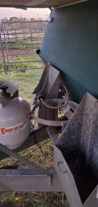 Photo by Glenn From QLD. Dec 2024 - Bromic Two-Stage RV Gas Regulator Kit - LCC27 - Single Cylinder - 450mm Pigtail - 3/8 inch SAE Test Point