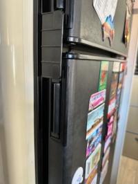 Photo by Kerrie From QLD. Jul 2025 - Freezer Door Lock Handle Set - Right-Hinged - Suits Thetford T1274 Fridges