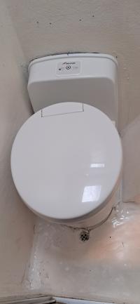 Photo by Christopher From QLD. Jul 2025 - Freucamp W5000 Cassette Toilet - 17.2L / Swivel Bowl / Rear Entry / Access Door Included
