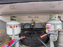Photo by Jai. Aug 2025 - Keefer Two-Stage Gas Regulator Kit - LCC27 - Twin Cylinders - 600mm S-Core Pigtails - 3/8 inch SAE Test Point