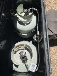 Photo by Walter From SA. Jan 2026 - Bromic Two-Stage RV Gas Regulator Kit - LCC27 - Twin Cylinders - 450mm Pigtails - 3/8 inch SAE Test Point