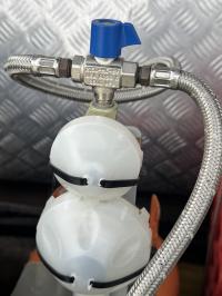 Photo by Steven From NSW. Feb 2026 - Manual Dual-Cylinder Gas Changeover Valve - 2 x 1/4 inch Female Inverted-Flare Inlets / 1/4 inch Male NPT Outlet