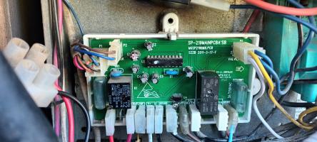 Photo by Wynand From TAS. May 2026 - Reigniter - 12V - Suits Dometic AES RM2355 / RM4211 / RM2455 / RM2555 / RM4605 Fridges