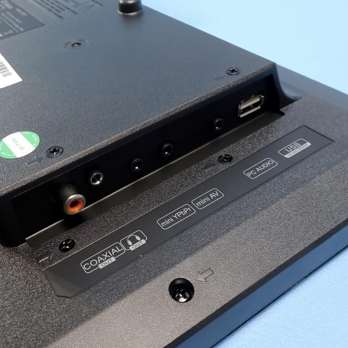 19 Inch HD LED TV & DVD 12v / 24v Evolution CaravansPlus