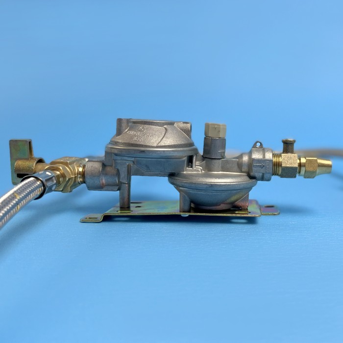 Bromic Two Stage RV Regulator Kit Twin..Test Point CaravansPlus