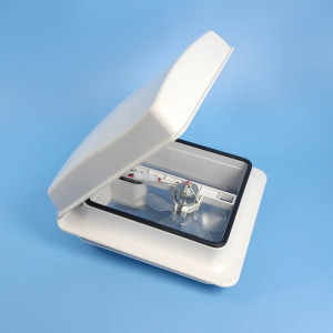 Aussie Traveller 12V Shower & Bathroom Roof Hatch - Reversible Fan / 280 x 280mm Cut-Out