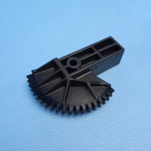 Elevating Gear - Plastic - Suits Winegard TV Antennas
