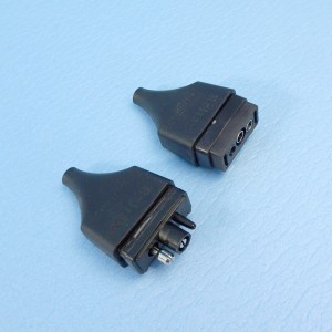 Britax Inline Two-Pin Plug & Socket - Suits Chescold Fridges