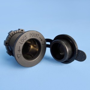Enerdrive 12V Cigarette Socket with Cover - 20A